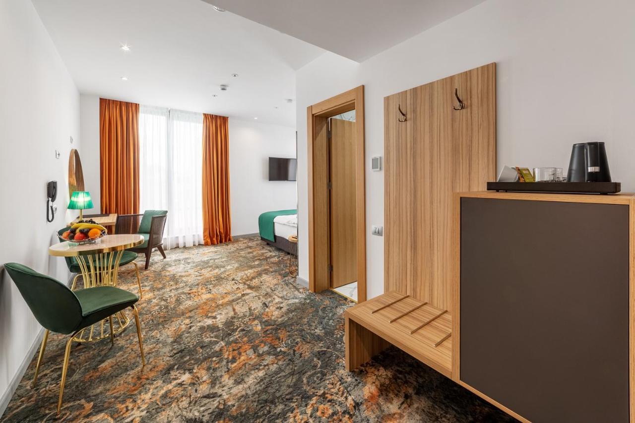 Hotel de apartamente Tomis Garden